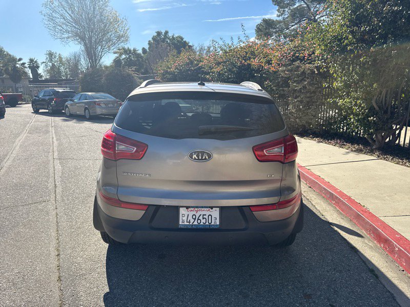 Used 2011 Kia Sportage EX w/ Premium Pkg w/Leather Seats image 2