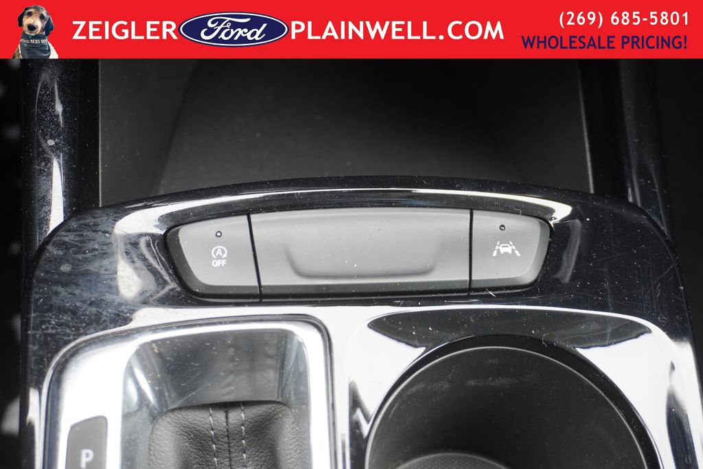 Used 2025 Chevrolet Trax LT w/ LT Convenience Package image 21