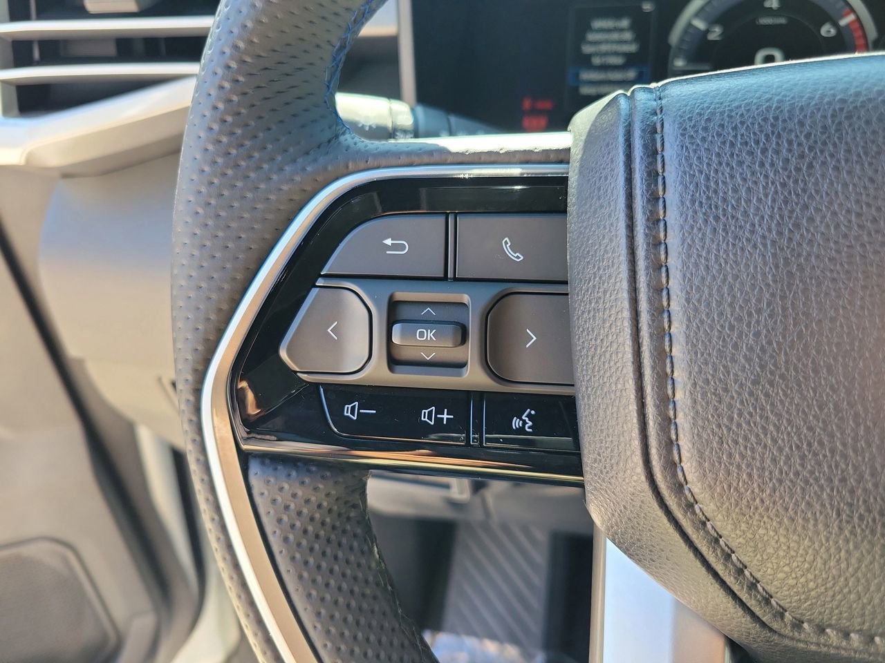 Used 2025 Toyota Tundra Platinum image 19