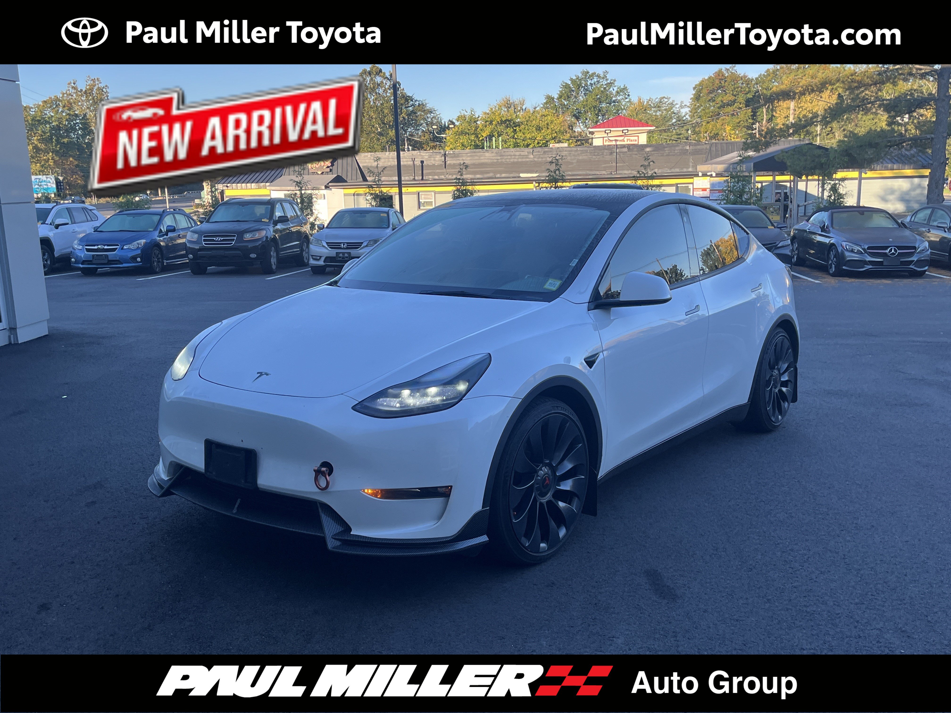 Used 2023 Tesla Model Y Performance AWD/4WD image 1