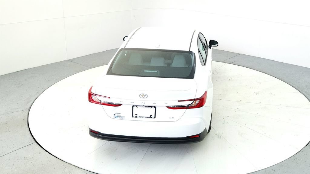 Used 2025 Toyota Camry LE AWD/4WD image 15