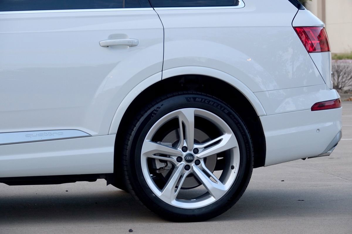 Used 2019 Audi Q7 3.0T Prestige w/ Prestige Package image 24