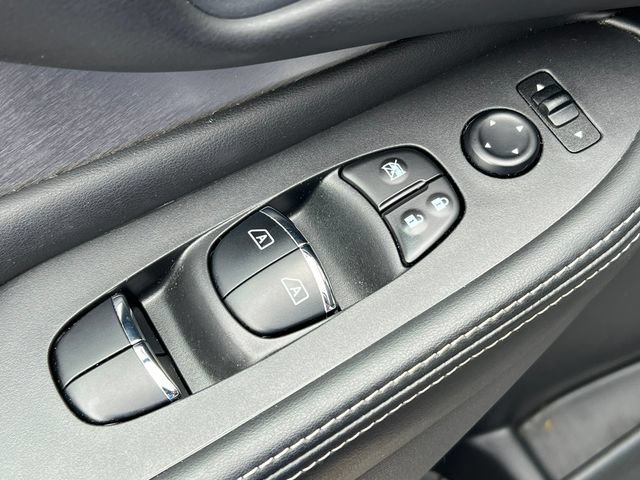 Used 2021 Nissan Murano SL w/ SL Moonroof Package AWD/4WD image 16
