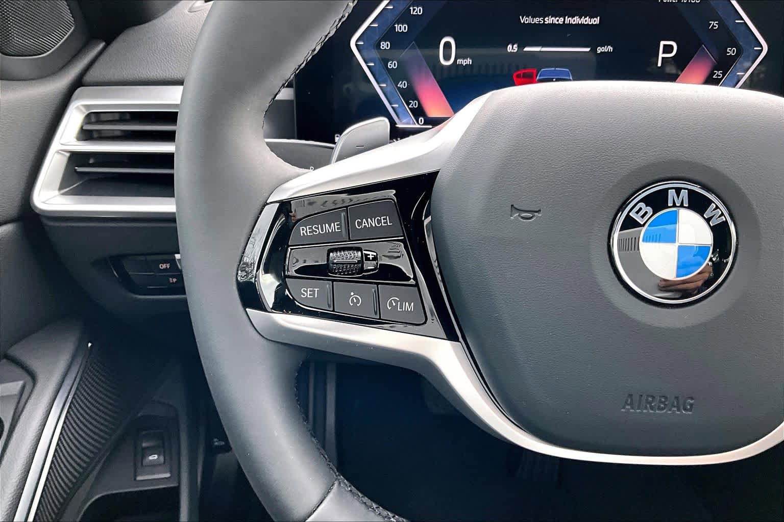 Certified 2025 BMW 330i Sedan image 23