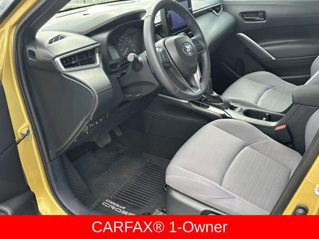 Used 2024 Toyota Corolla Cross AWD Hybrid w/ Moonroof Package image 5