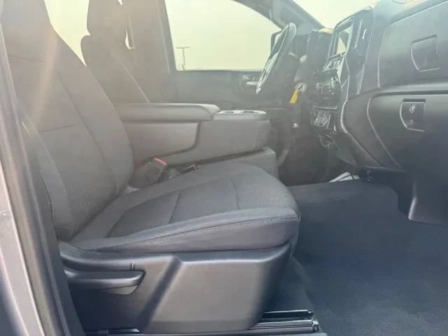 Used 2019 Chevrolet Silverado 1500 Custom w/ Custom Convenience Package AWD/4WD image 14