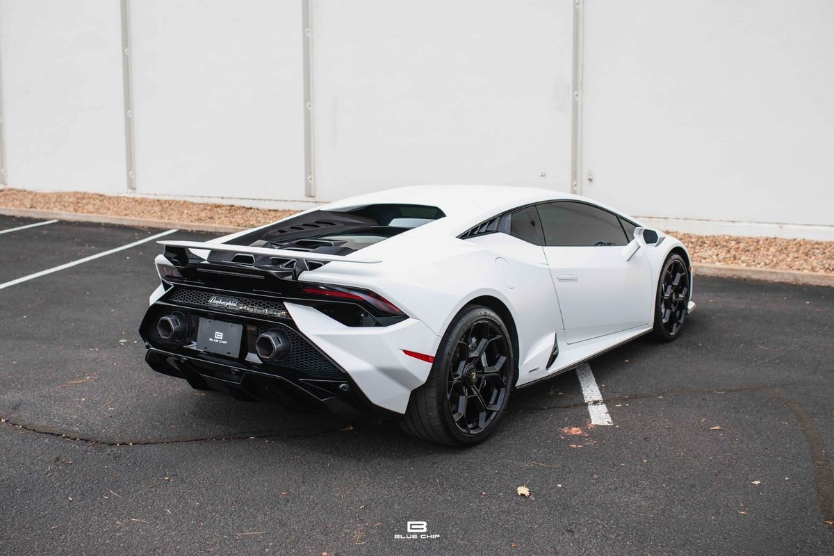 Used 2024 Lamborghini Huracan Tecnica image 34