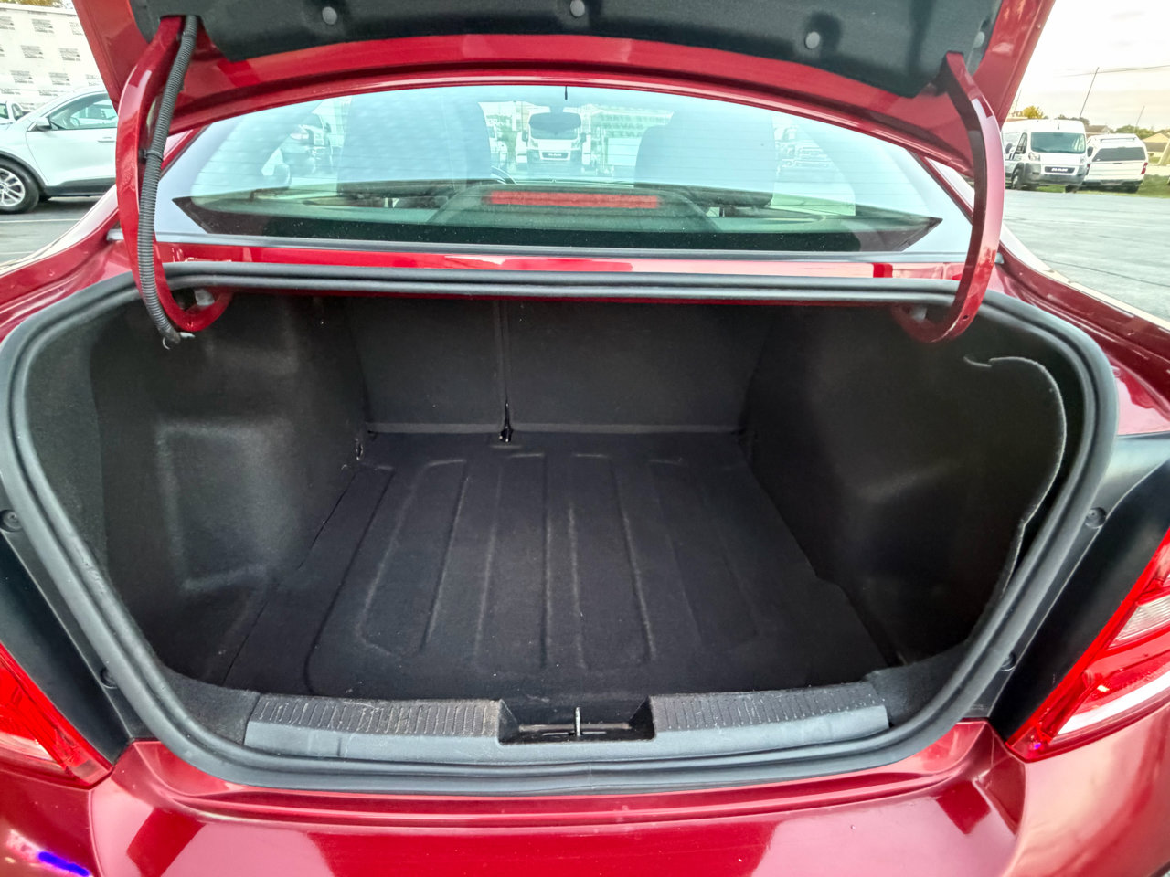 Used 2018 Chevrolet Sonic LT w/ Convenience Package image 12