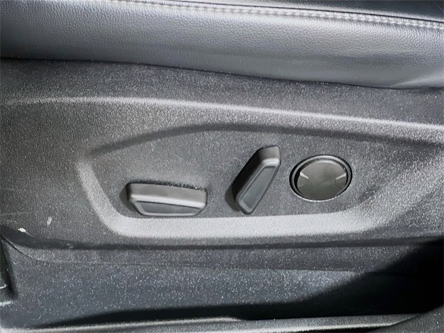 Used 2024 Ford Edge SEL image 11