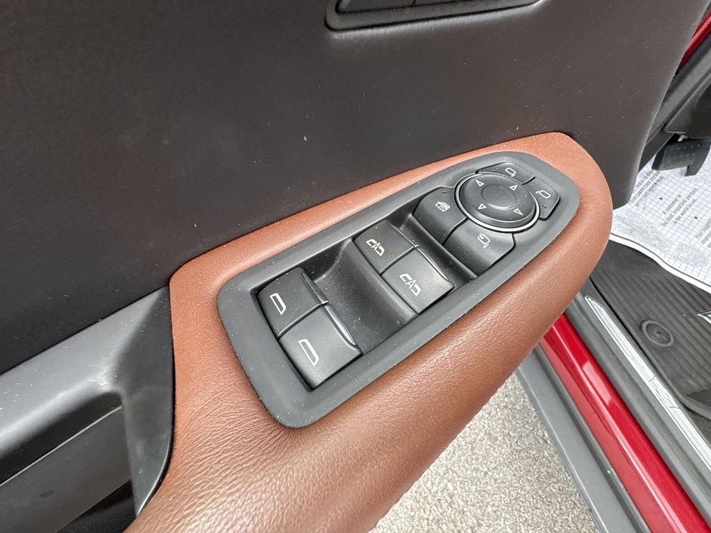 Used 2020 Cadillac XT5 Premium Luxury w/ LPO, Floor Liner Package FWD image 19