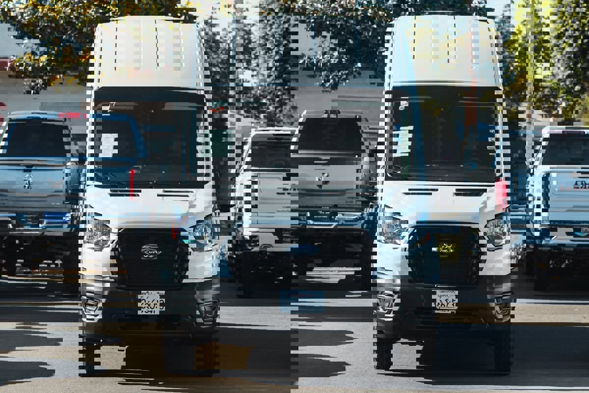 Used 2022 Ford Transit 250 148 High Roof Extended w/ Load Area Protection Package image 4