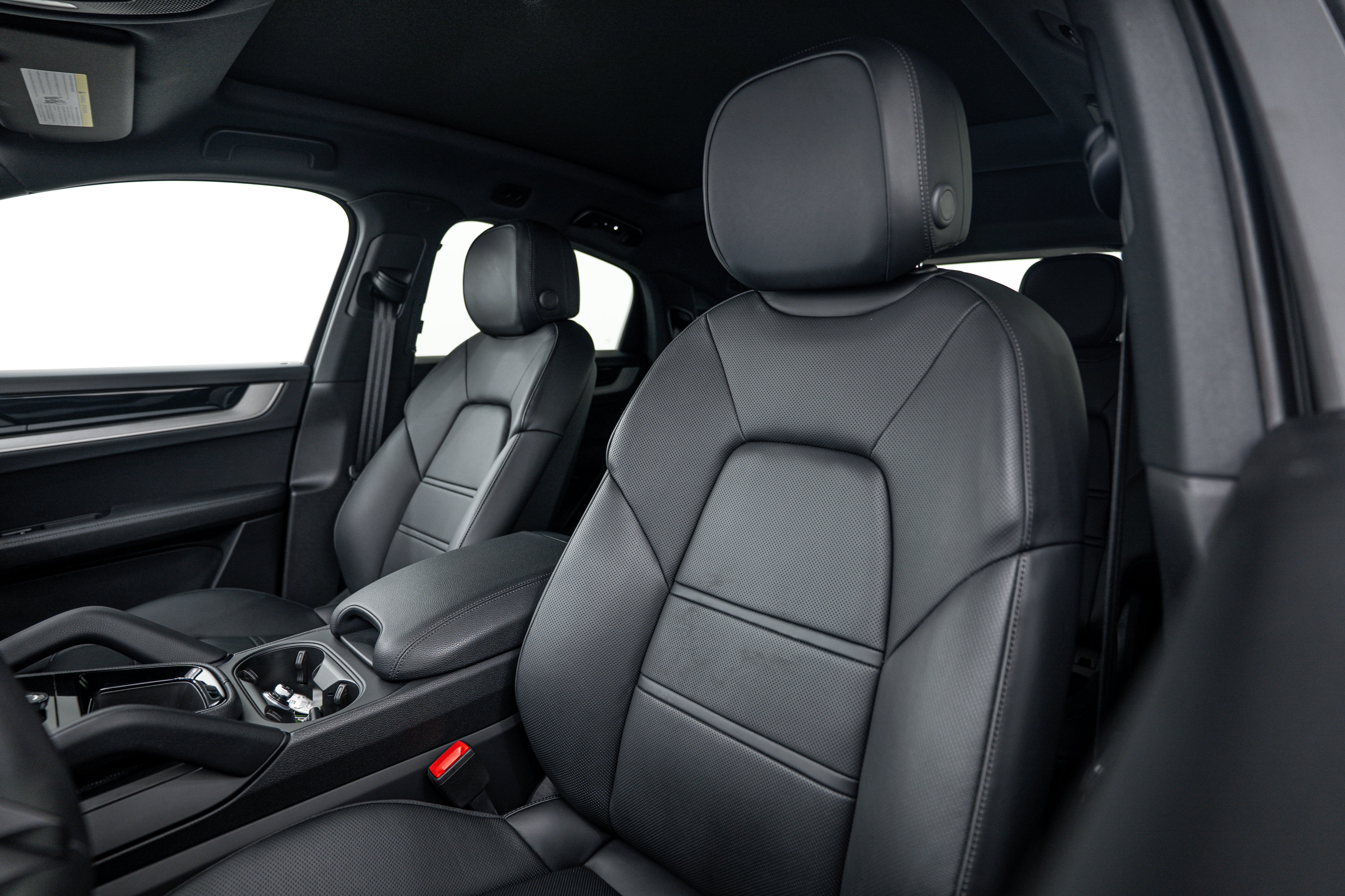Certified 2025 Porsche Cayenne S AWD/4WD image 20