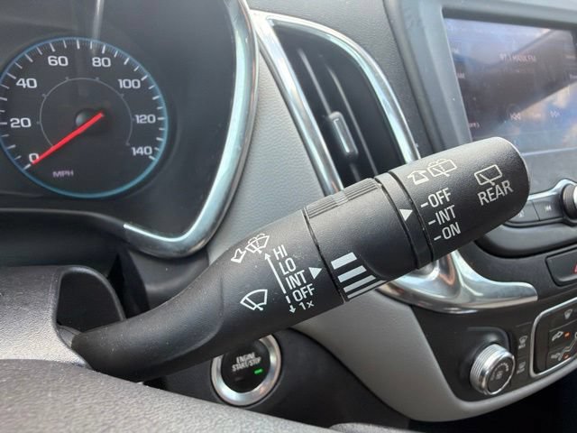 Used 2020 Chevrolet Equinox LS FWD image 37