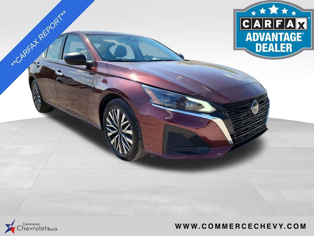 Used 2024 Nissan Altima 2.5 SV