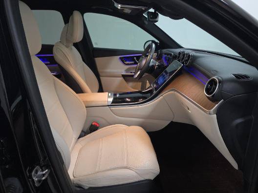 Used 2024 Mercedes-Benz GLC 300 4MATIC image 8