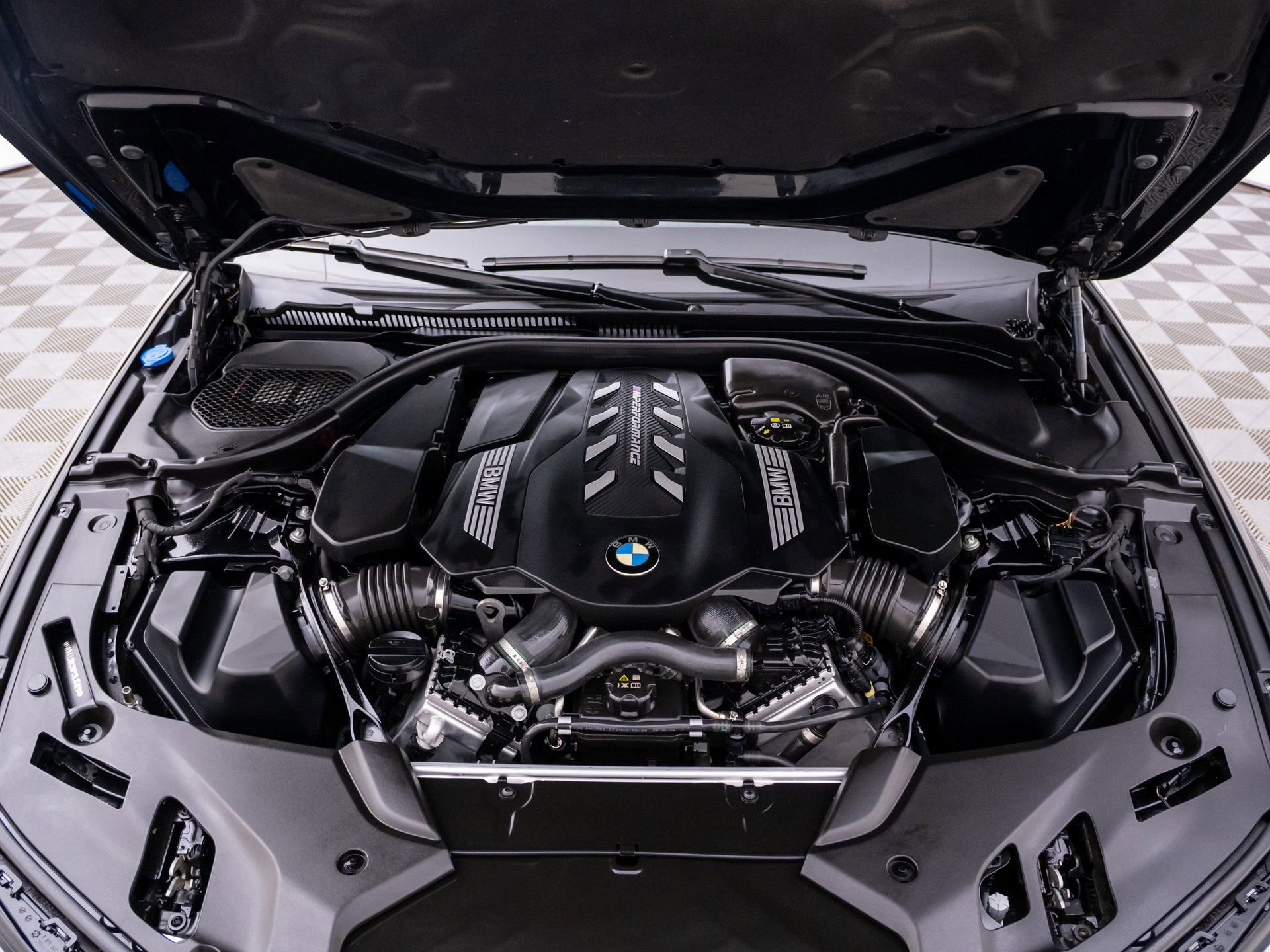 Certified 2023 BMW M550i xDrive AWD/4WD image 36