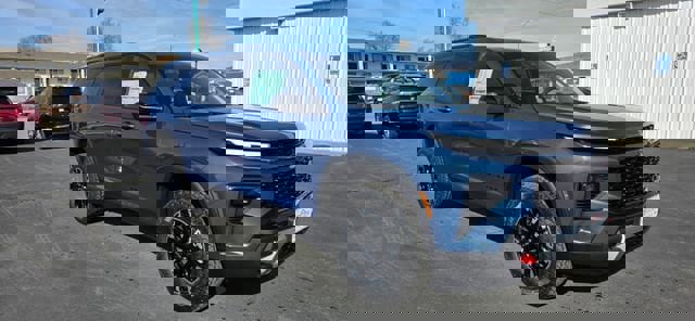 New 2026 Chevrolet Traverse Z71 w/ Enhanced Driving Package image 1