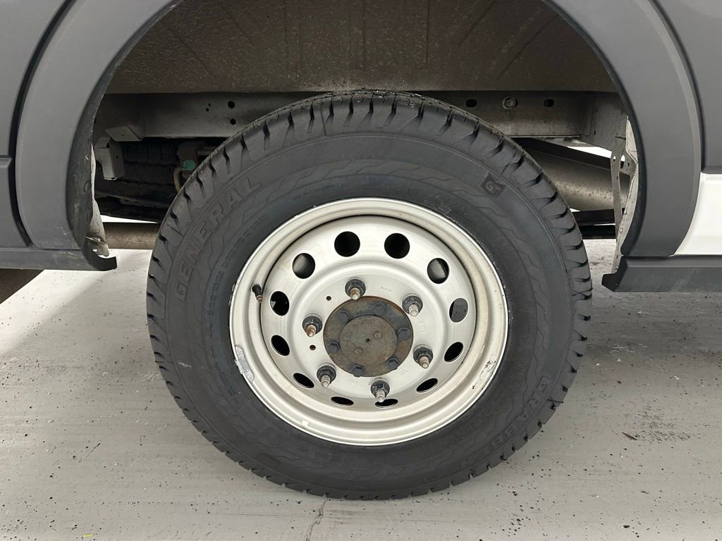 Used 2024 Ford Transit 250 148 Medium Roof Extended AWD w/ Load Area Protection Package image 51