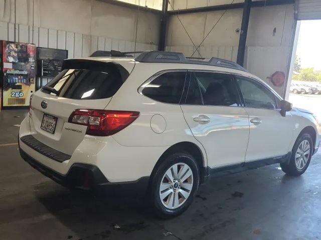 Used 2019 Subaru Outback 2.5i Premium w/ Popular Package #2 AWD/4WD image 5