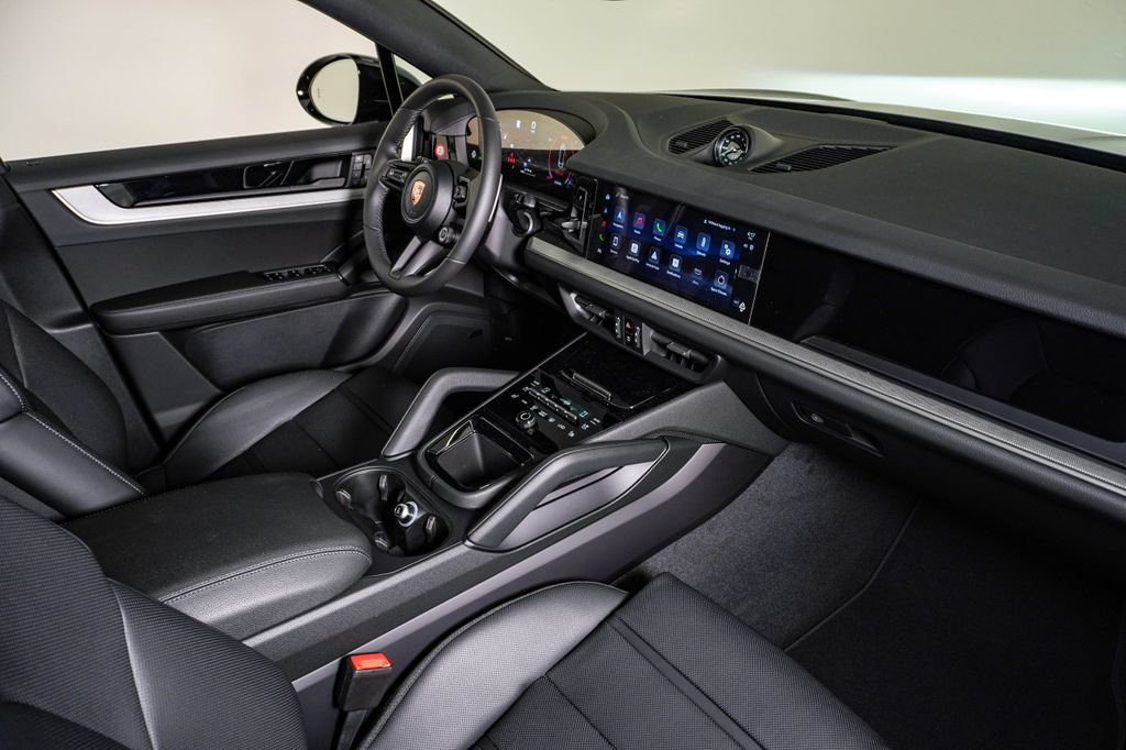 New 2026 Porsche Cayenne Coupe AWD/4WD image 14