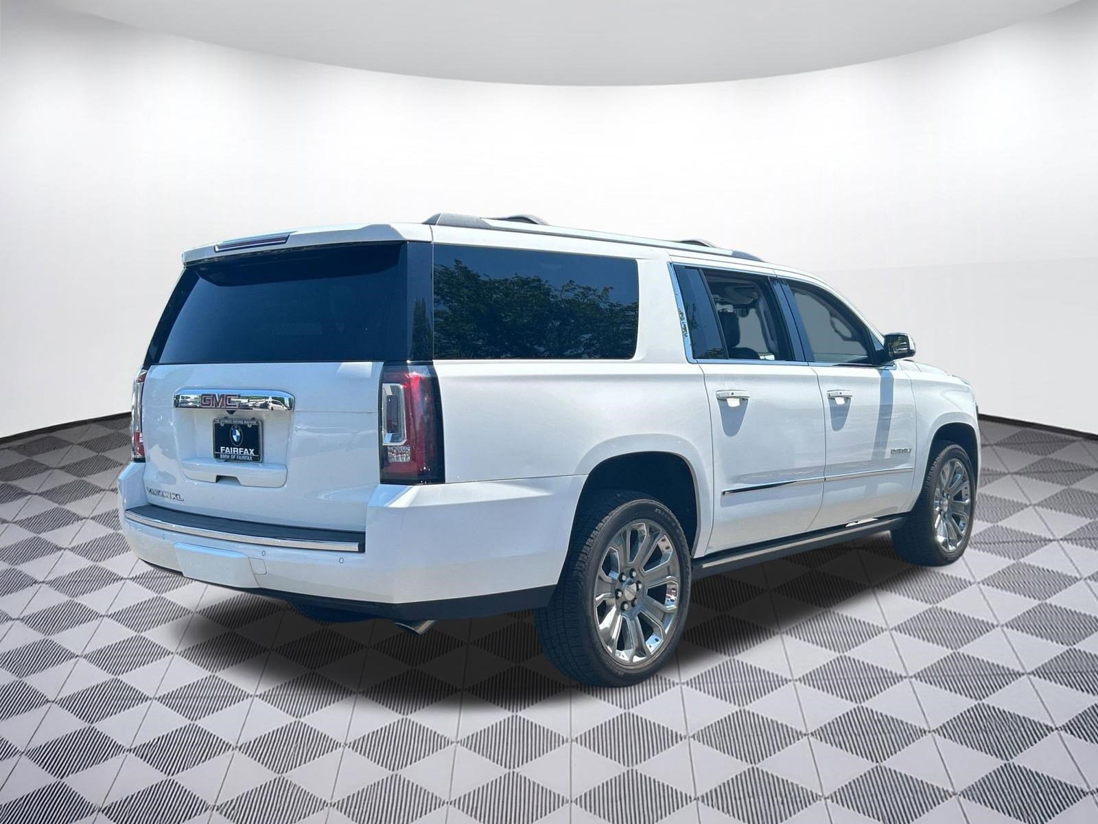 Used 2016 GMC Yukon XL Denali w/ Open Road Package AWD/4WD image 9