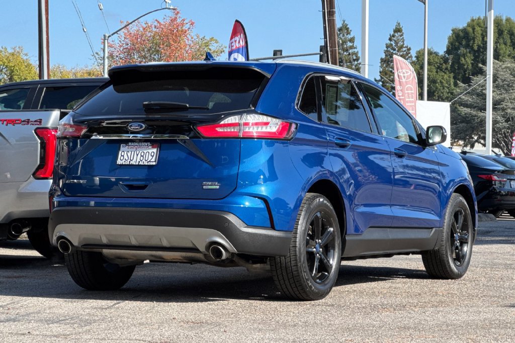 Used 2020 Ford Edge SEL w/ Convenience Package FWD image 3