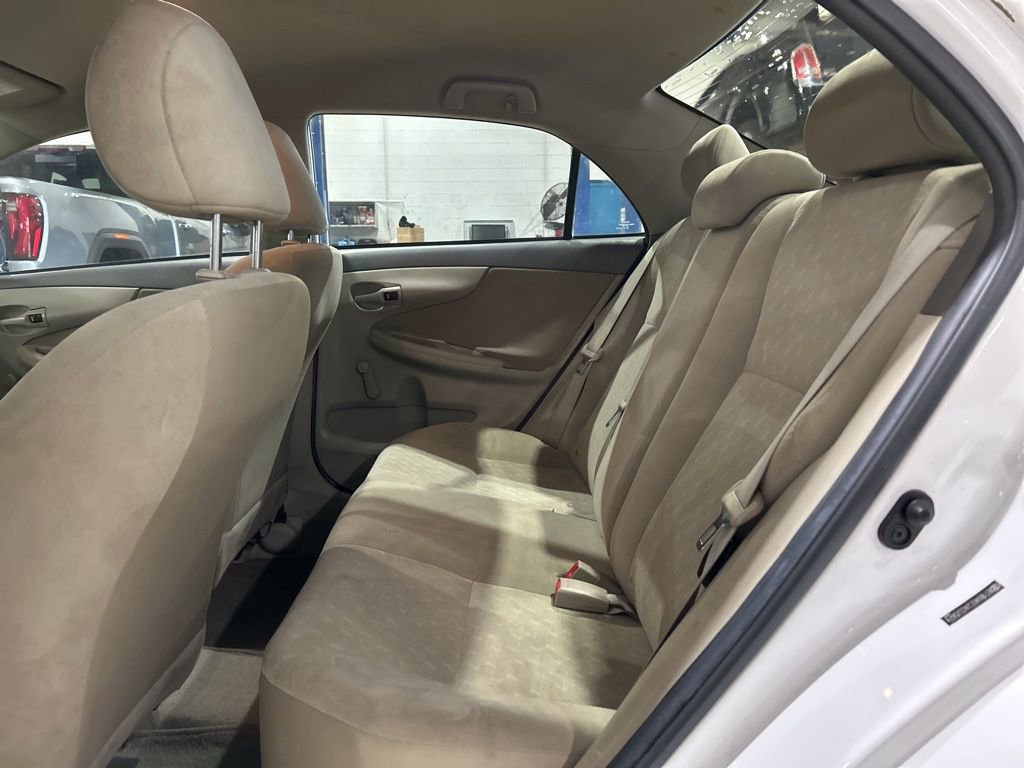 Used 2010 Toyota Corolla Base image 19