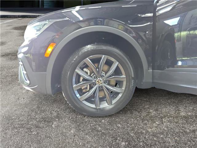 Used 2022 Volkswagen Tiguan SE image 14