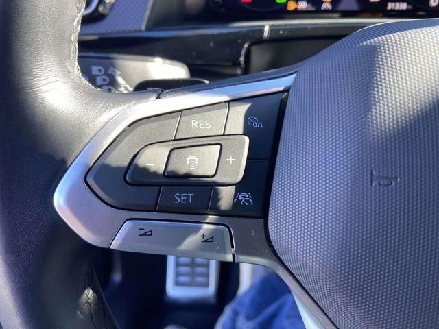 Used 2024 Volkswagen Atlas Cross Sport SEL R-Line image 41