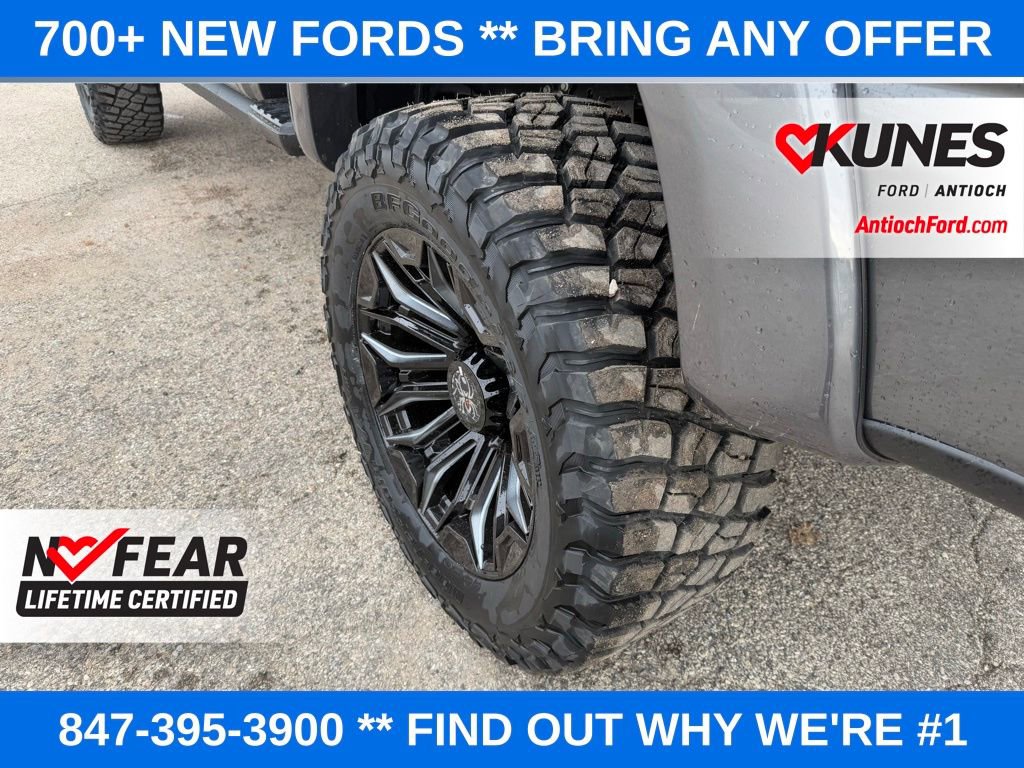 New 2026 Ford F250 Lariat w/ Black Appearance Package image 16