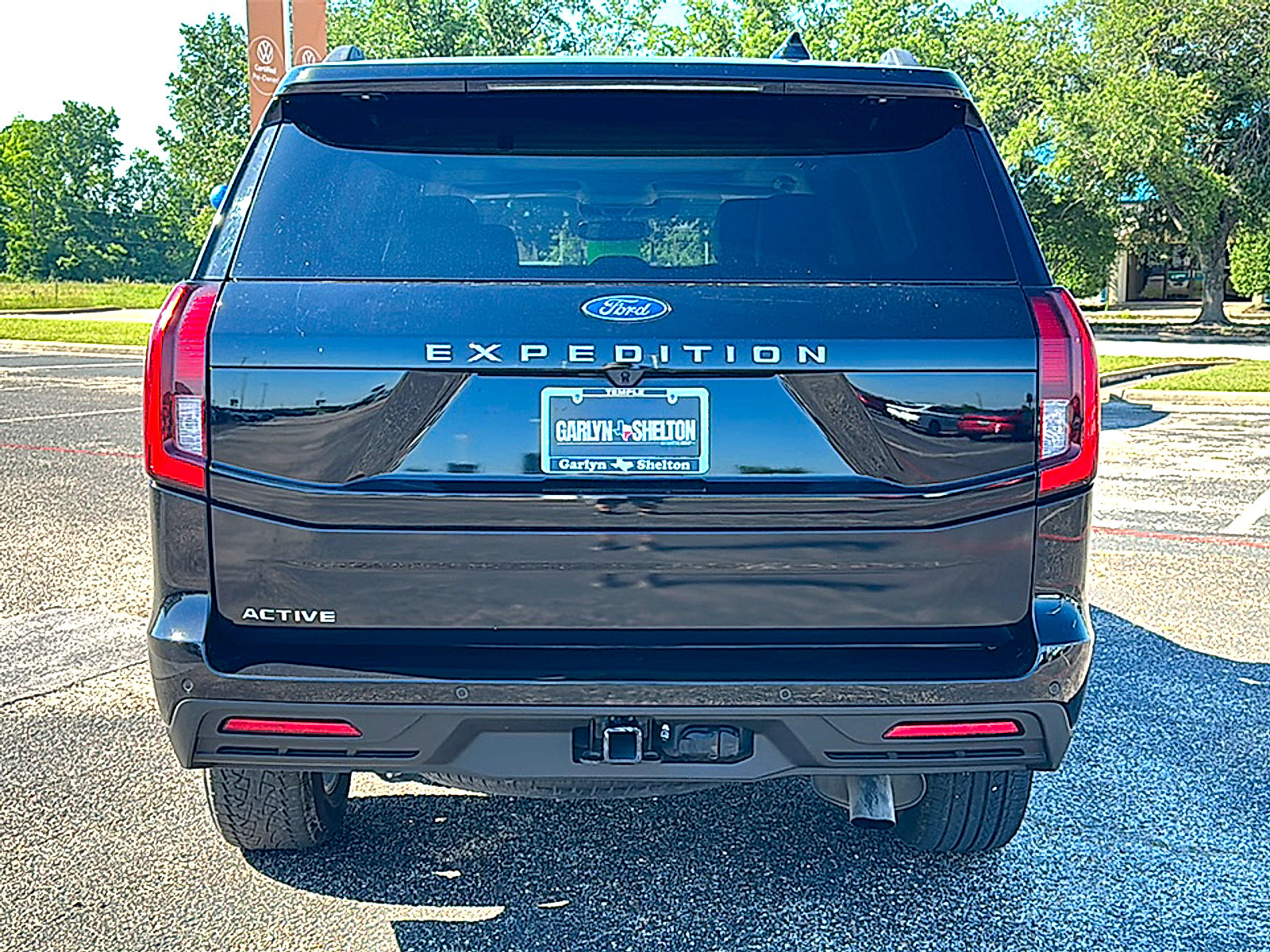 Used 2025 Ford Expedition Active AWD/4WD image 7