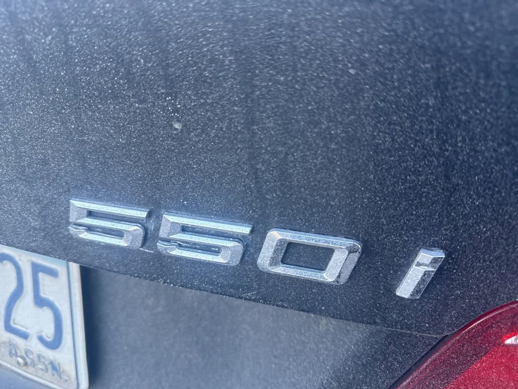 Used 2011 BMW 550i xDrive Sedan image 5