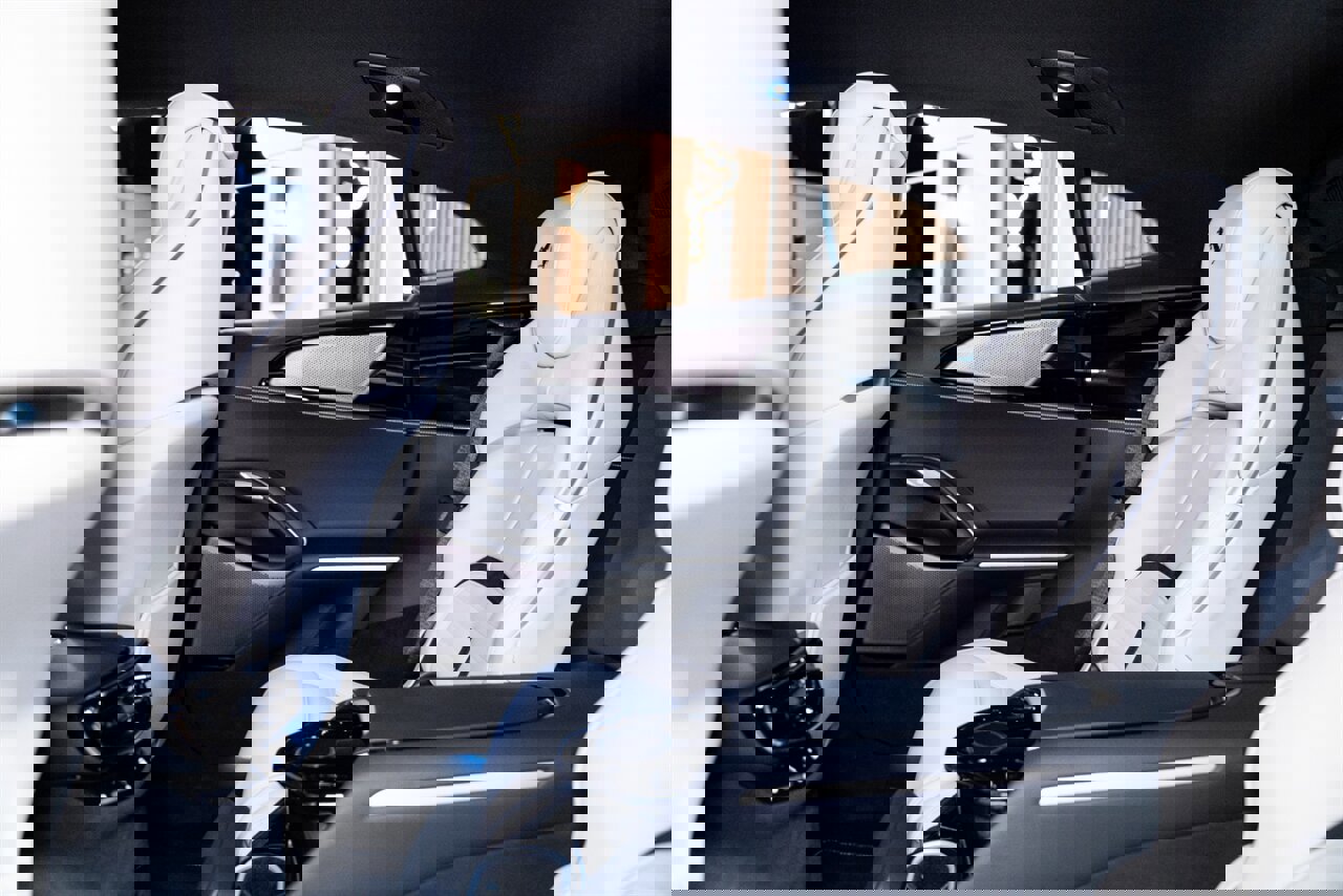 Used 2024 Ferrari Purosangue image 19