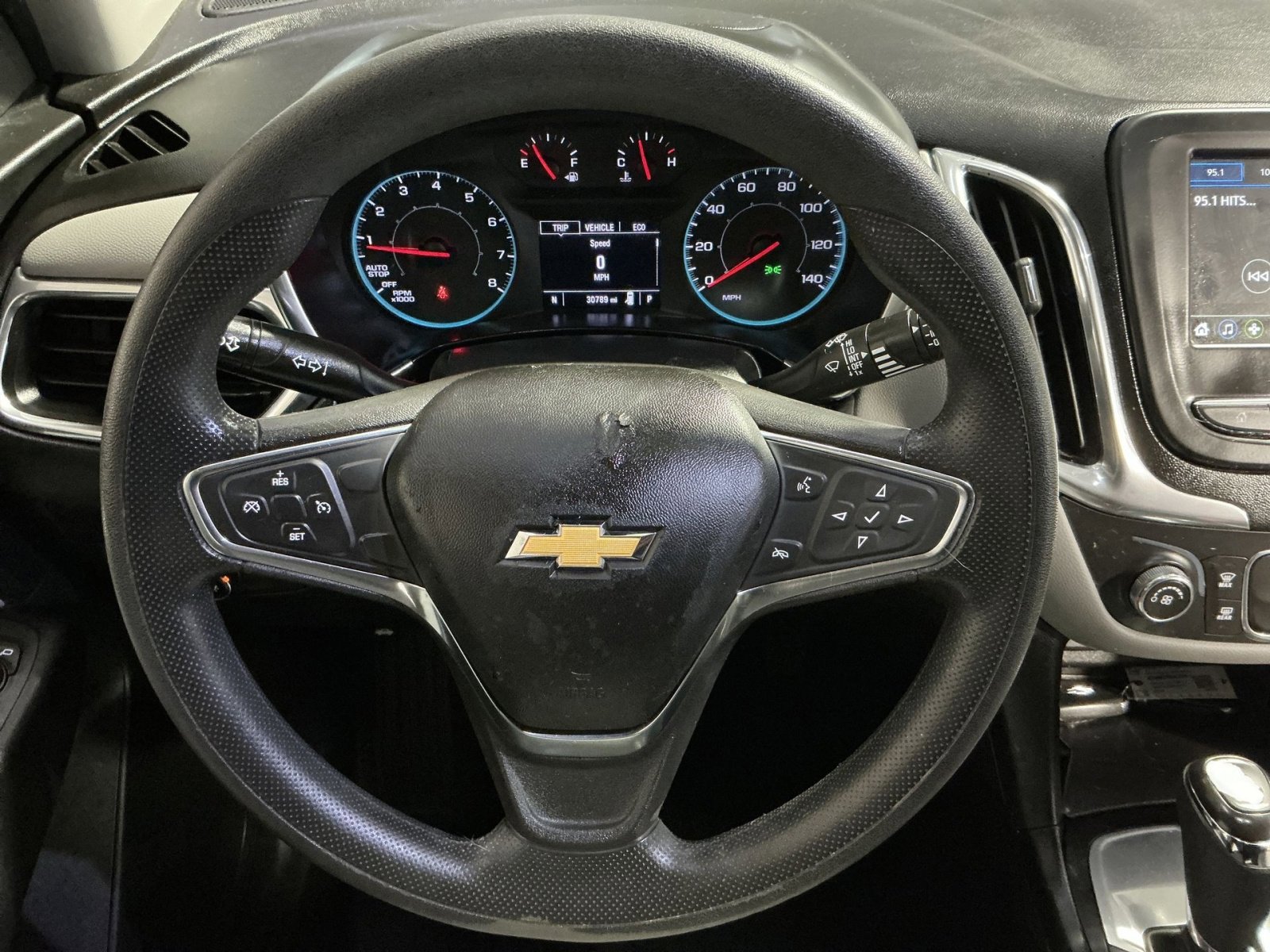 Used 2019 Chevrolet Equinox LS w/ LS Convenience Package image 24