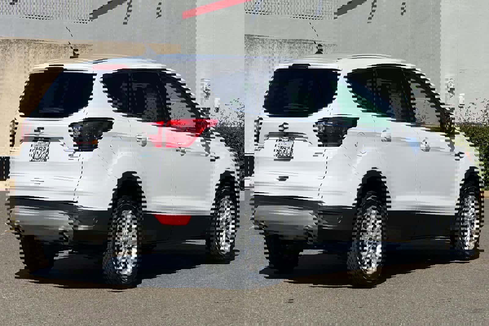 Used 2019 Ford Escape SE image 2