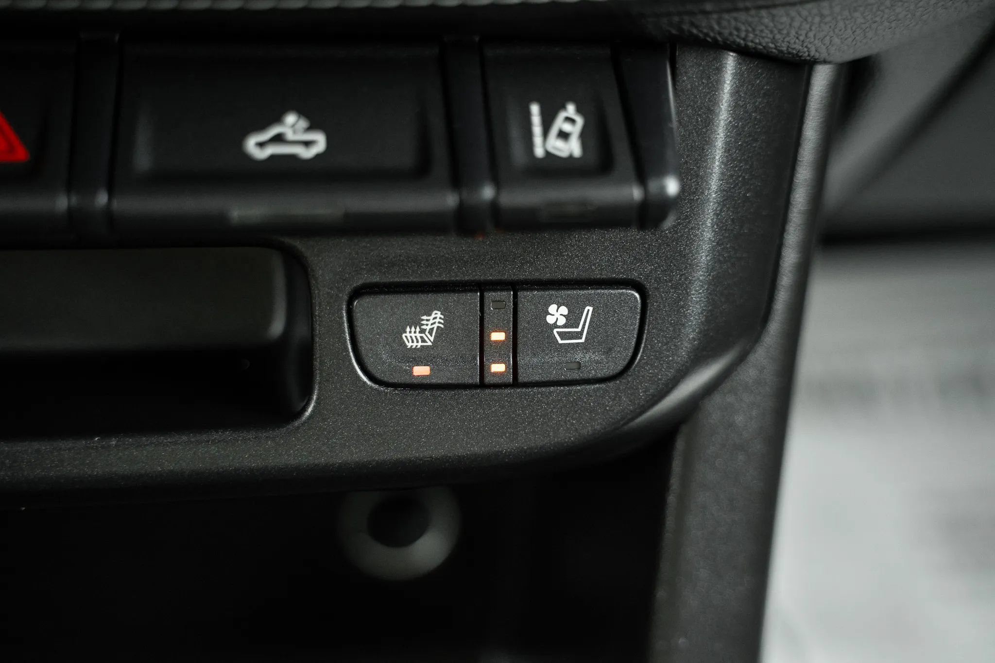 Used 2018 GMC Canyon Denali AWD/4WD image 29