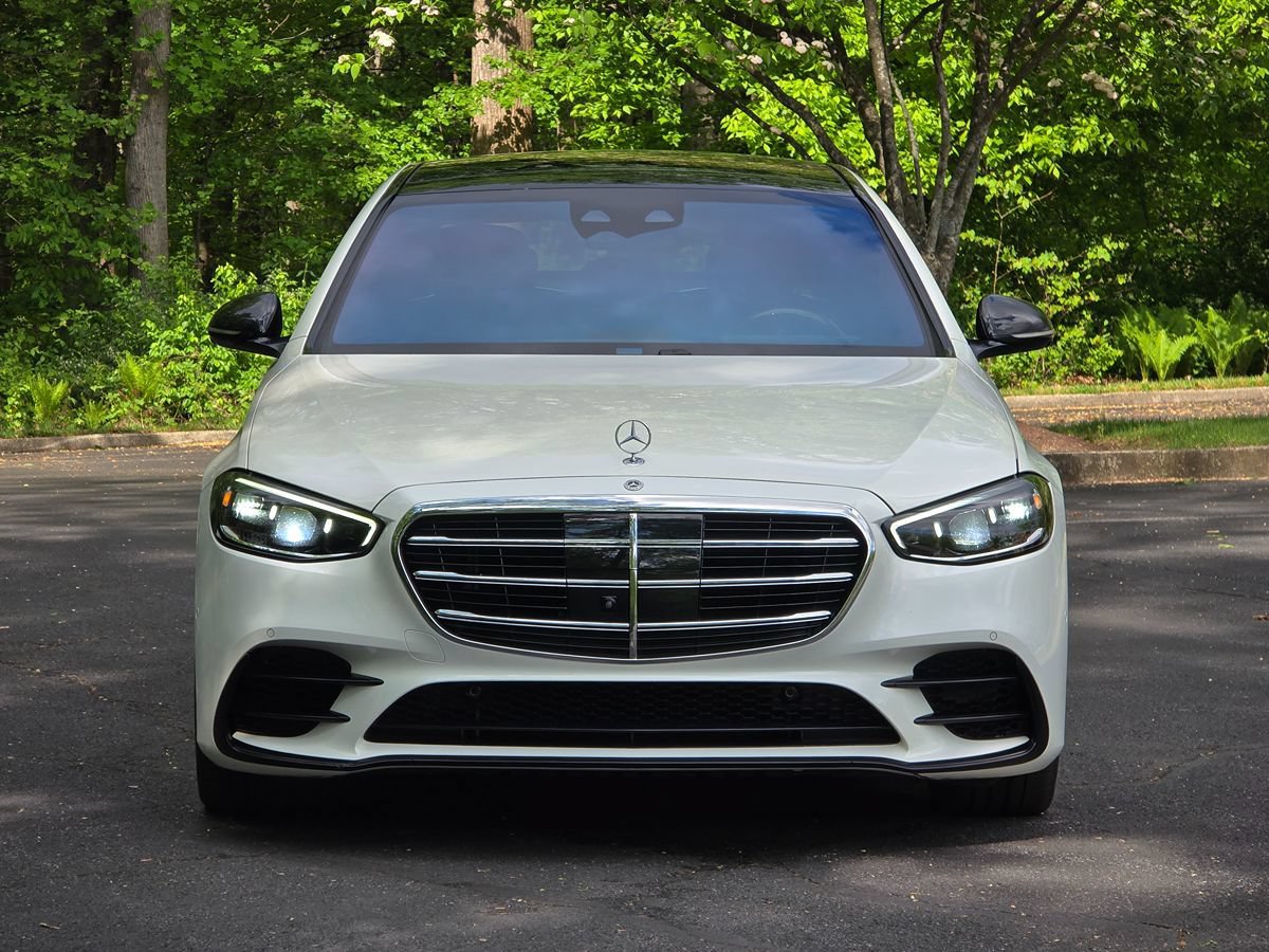 Used 2022 Mercedes-Benz S 580 4MATIC Sedan w/ AMG Line Package image 9