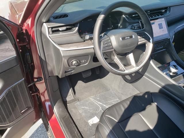 New 2024 Jeep Grand Cherokee Limited w/ Luxury Tech Group II AWD/4WD image 9