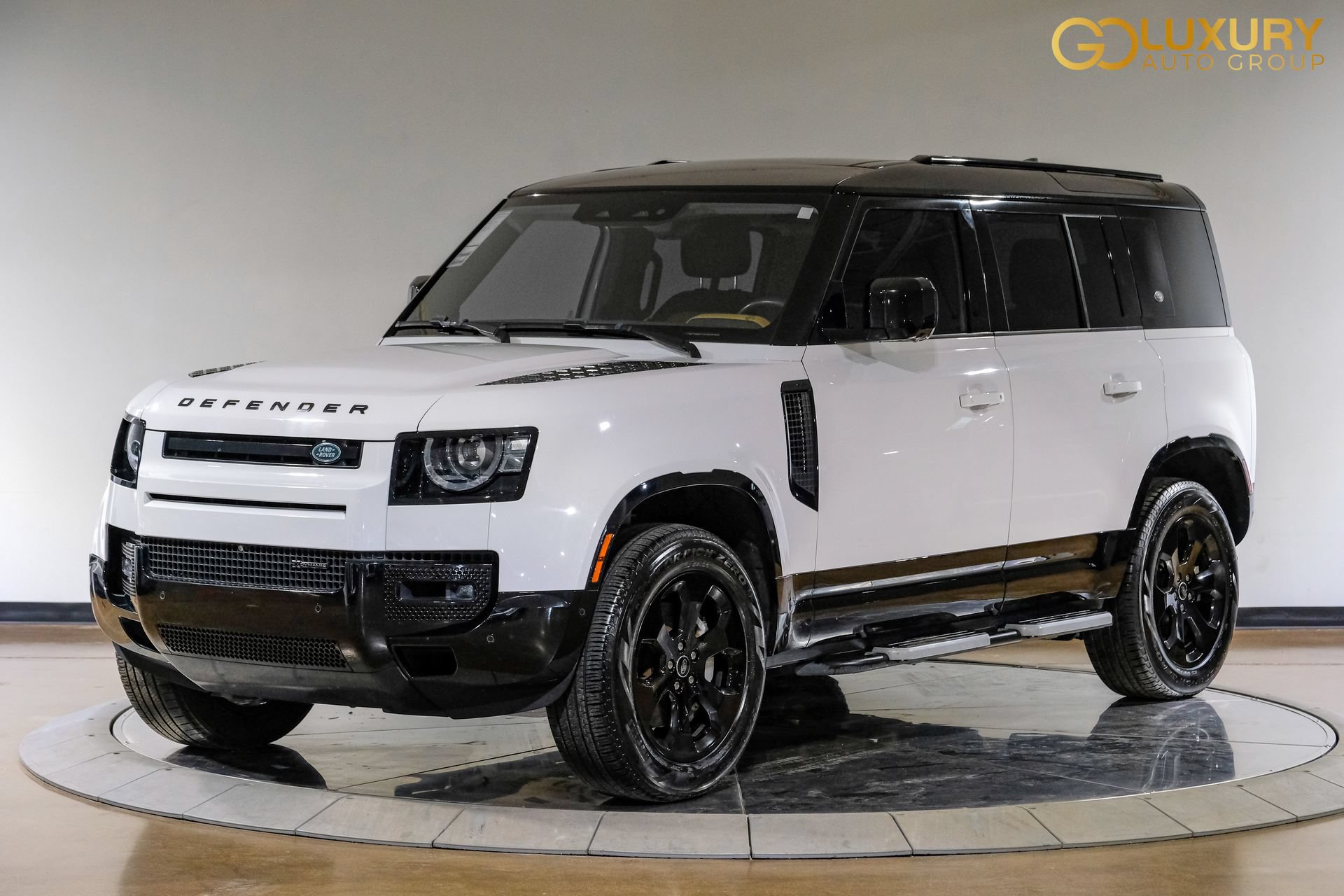 Used 2023 Land Rover Defender 110 X-Dynamic SE AWD/4WD image 8