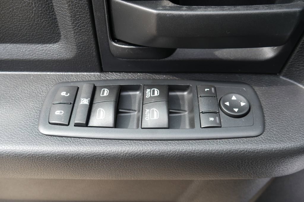 Used 2017 RAM 1500 Express AWD/4WD image 29