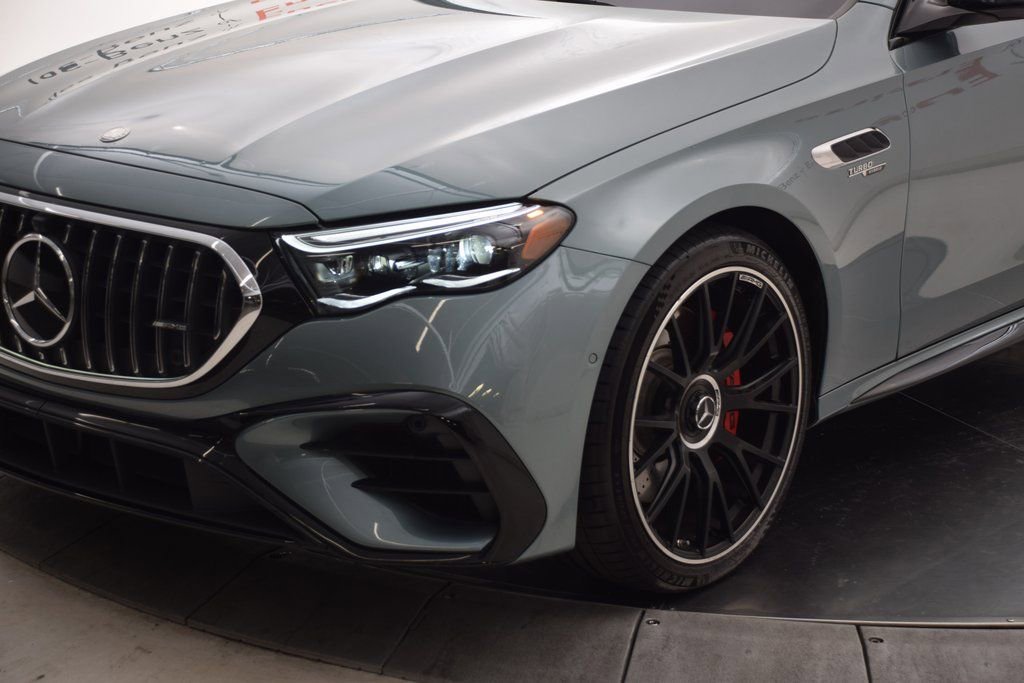 Used 2025 Mercedes-Benz E 53 AMG e 4MATIC Sedan image 9