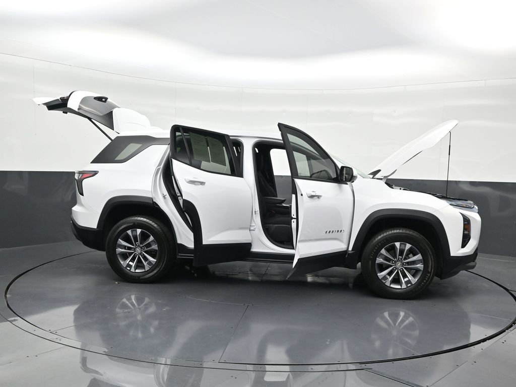 Used 2026 Chevrolet Equinox LT w/ Safety and Technology Package image 32