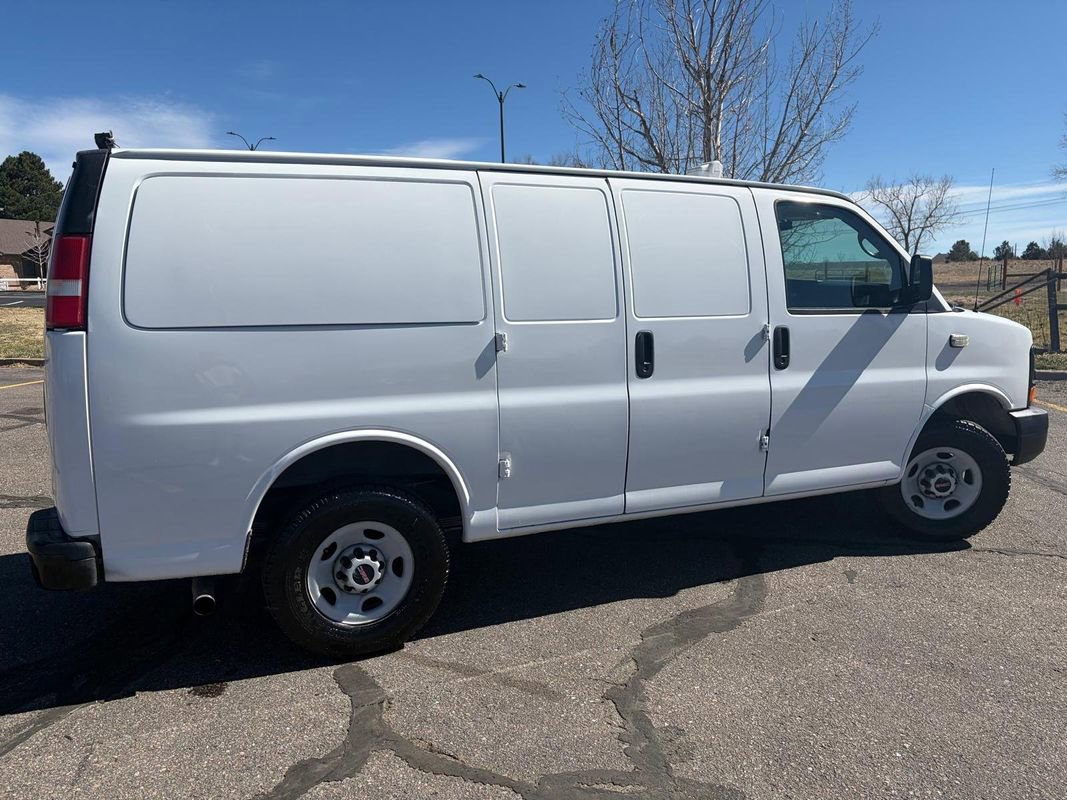 Used 2009 GMC Savana 3500 image 4