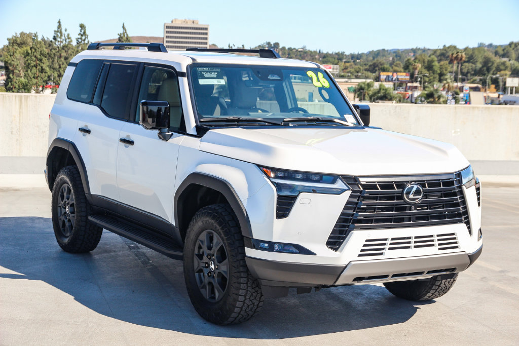 Certified 2026 Lexus GX 550 AWD/4WD image 3