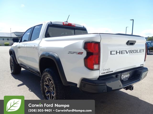 Used 2025 Chevrolet Colorado ZR2 w/ Technology Package AWD/4WD image 5