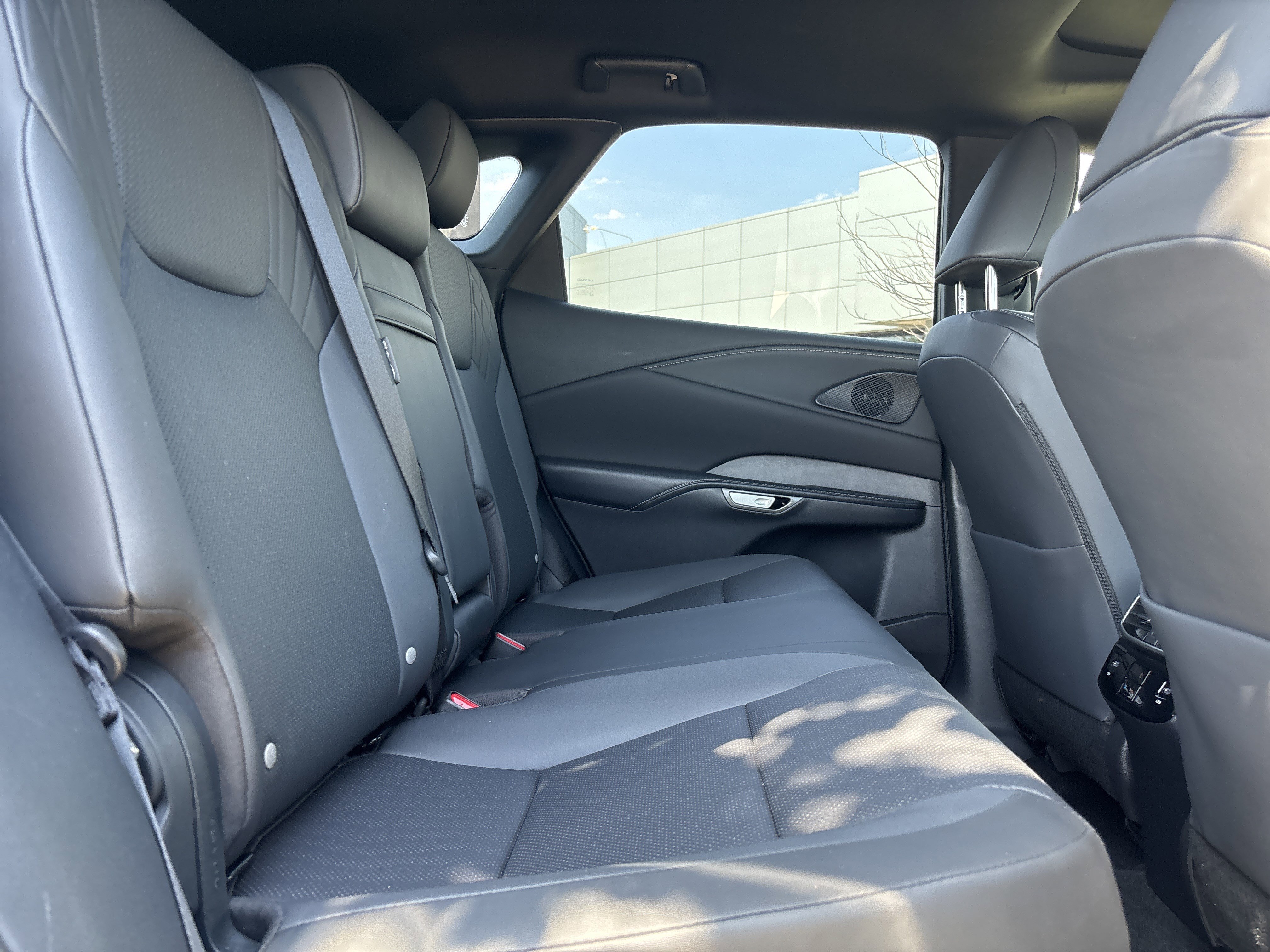 Used 2025 Lexus RX 350 Premium image 32