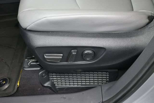 Certified 2023 Toyota Sienna XLE w/ Protection Package (TMS) FWD image 21