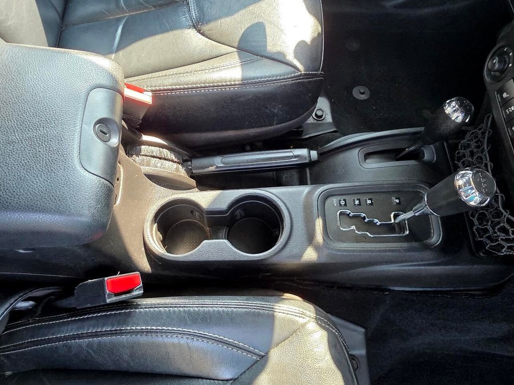 Used 2014 Jeep Wrangler Unlimited Sahara w/ Dual Top Group image 41