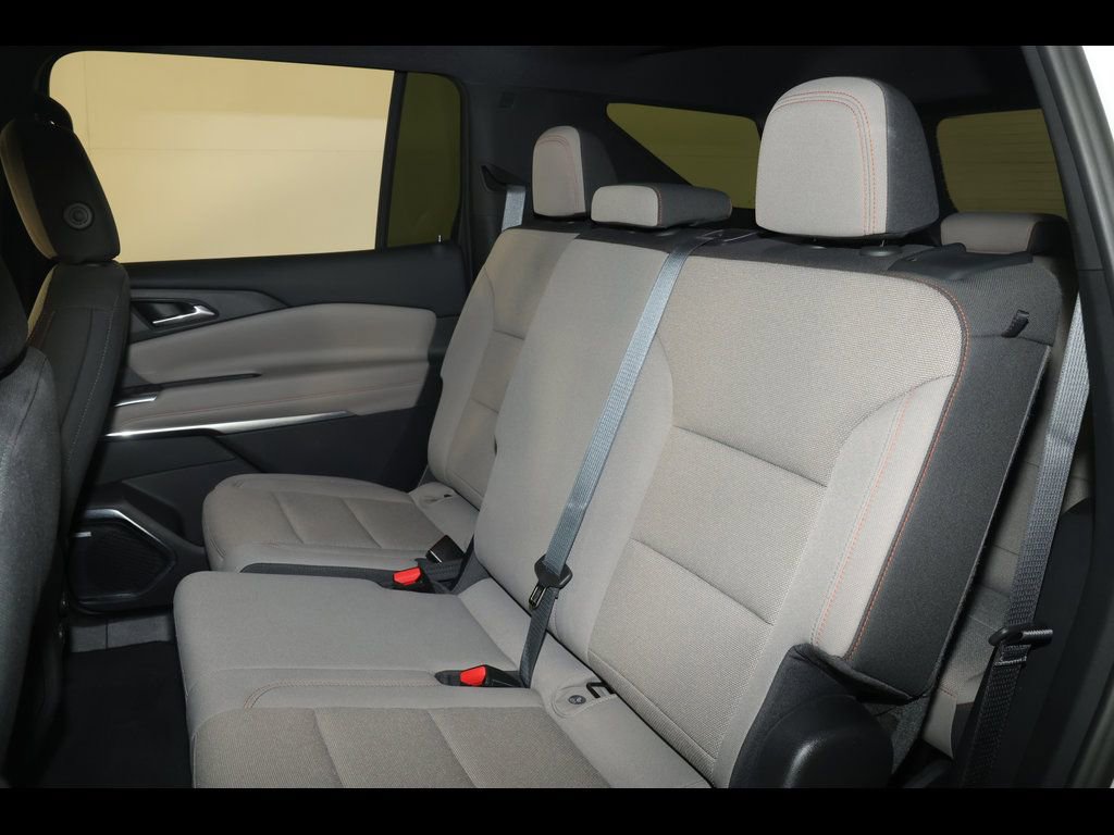 Used 2024 Chevrolet Traverse LT w/ Enhanced Driving Package image 30