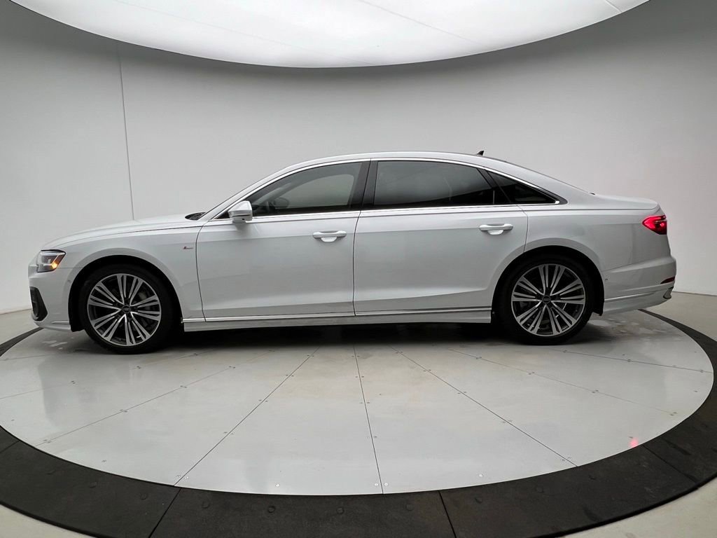Used 2023 Audi A8 L 3.0T image 2